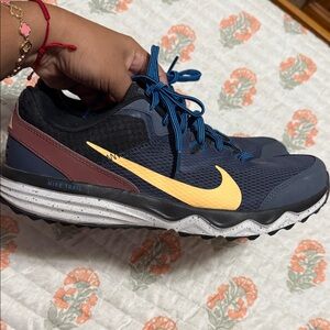 Nike Trail Men's Running Shoes - Navy and Maroon